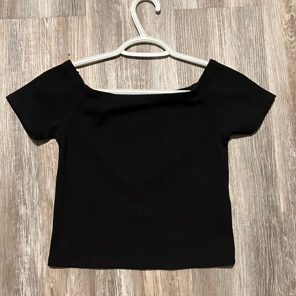 Ardene off the shoulder top size: S
